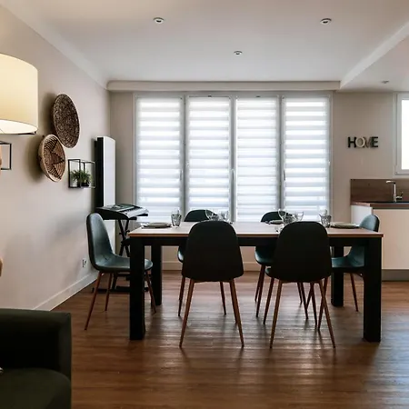 Apartment Renove Idealement Situe Dans Le Centre Pieton Des Sables D'olonne Les Sables-d'Olonne