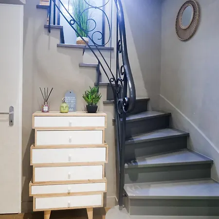 Rénové Idéalement Situe Dans Le Centre Piéton Des Sables D'olonne Appartamento