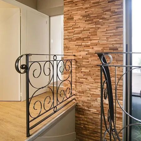 Rénové Idéalement Situe Dans Le Centre Piéton Des Sables D'olonne Appartamento