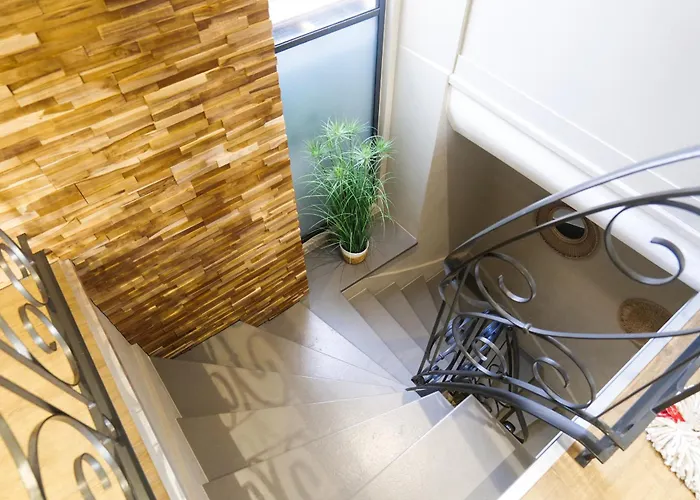 Renove Idealement Situe Dans Le Centre Pieton Des Sables D'olonne * Les Sables-dʼOlonne